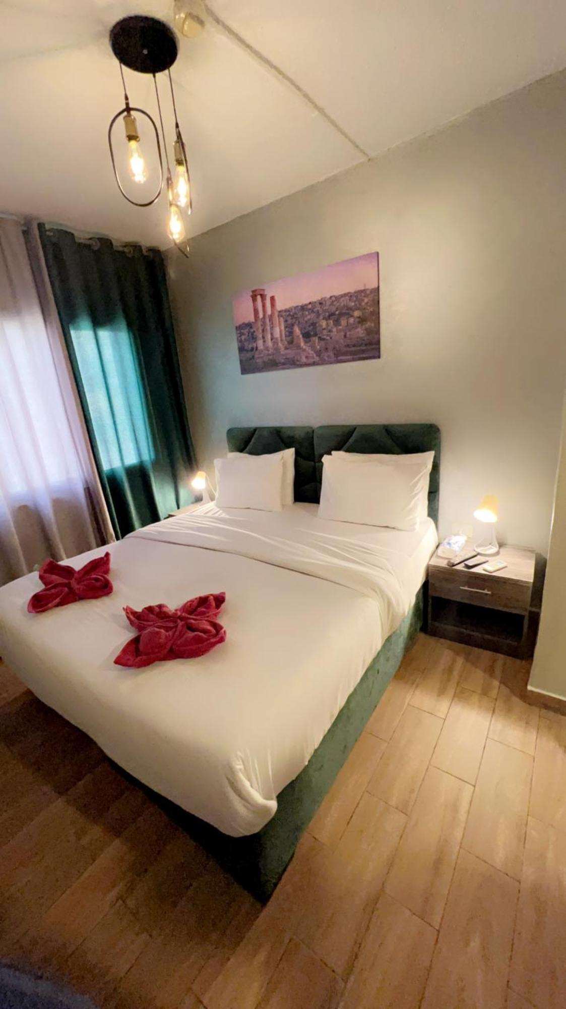 Jawad Hotel By Sandra อัมมาน ภายนอก รูปภาพ
