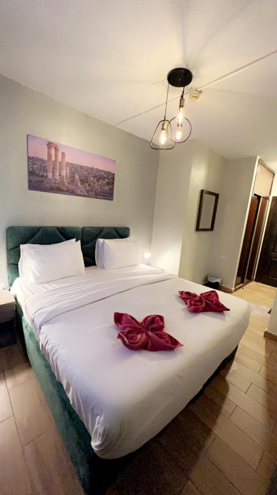 Jawad Hotel By Sandra อัมมาน ภายนอก รูปภาพ
